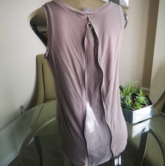Dynamite Zip Back Tank - Picture 4 of 5